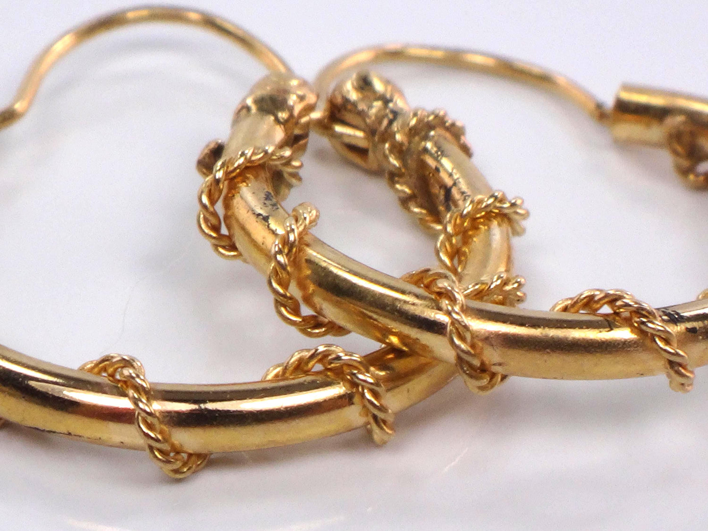 Vintage 14k Yellow Gold Round Twist Hoop Earrings, 5/8"
