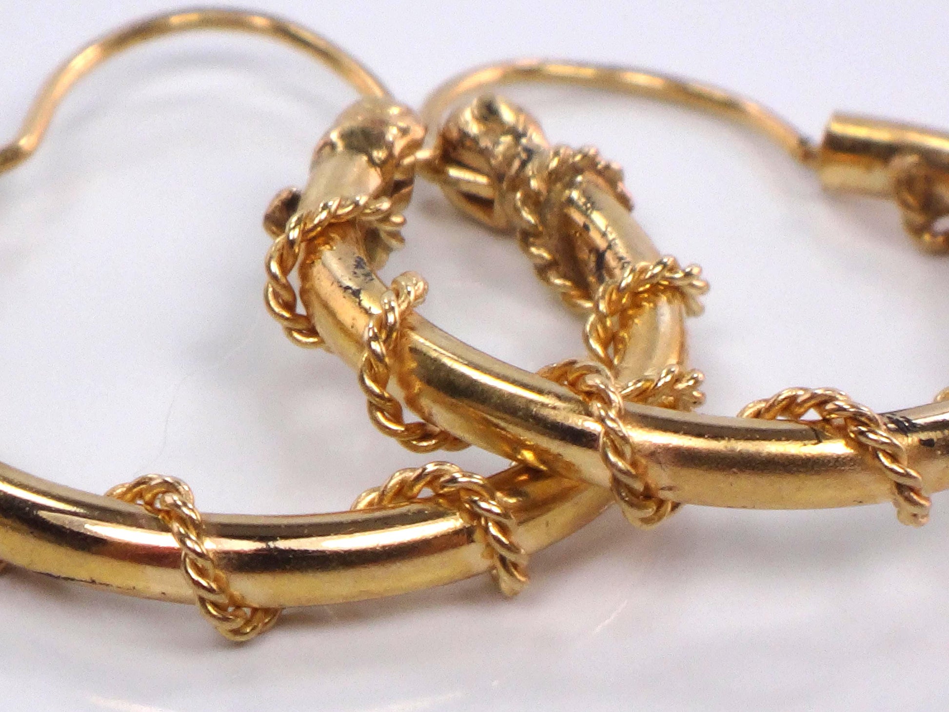 Vintage 14k Yellow Gold Round Twist Hoop Earrings, 5/8"