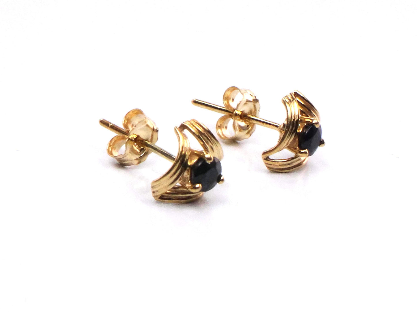 Vintage 14k Yellow Gold Sapphire Stud Earrings