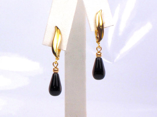 Vintage 14k Yellow Gold Black Glass Dangle Earrings: Teardrop Shape