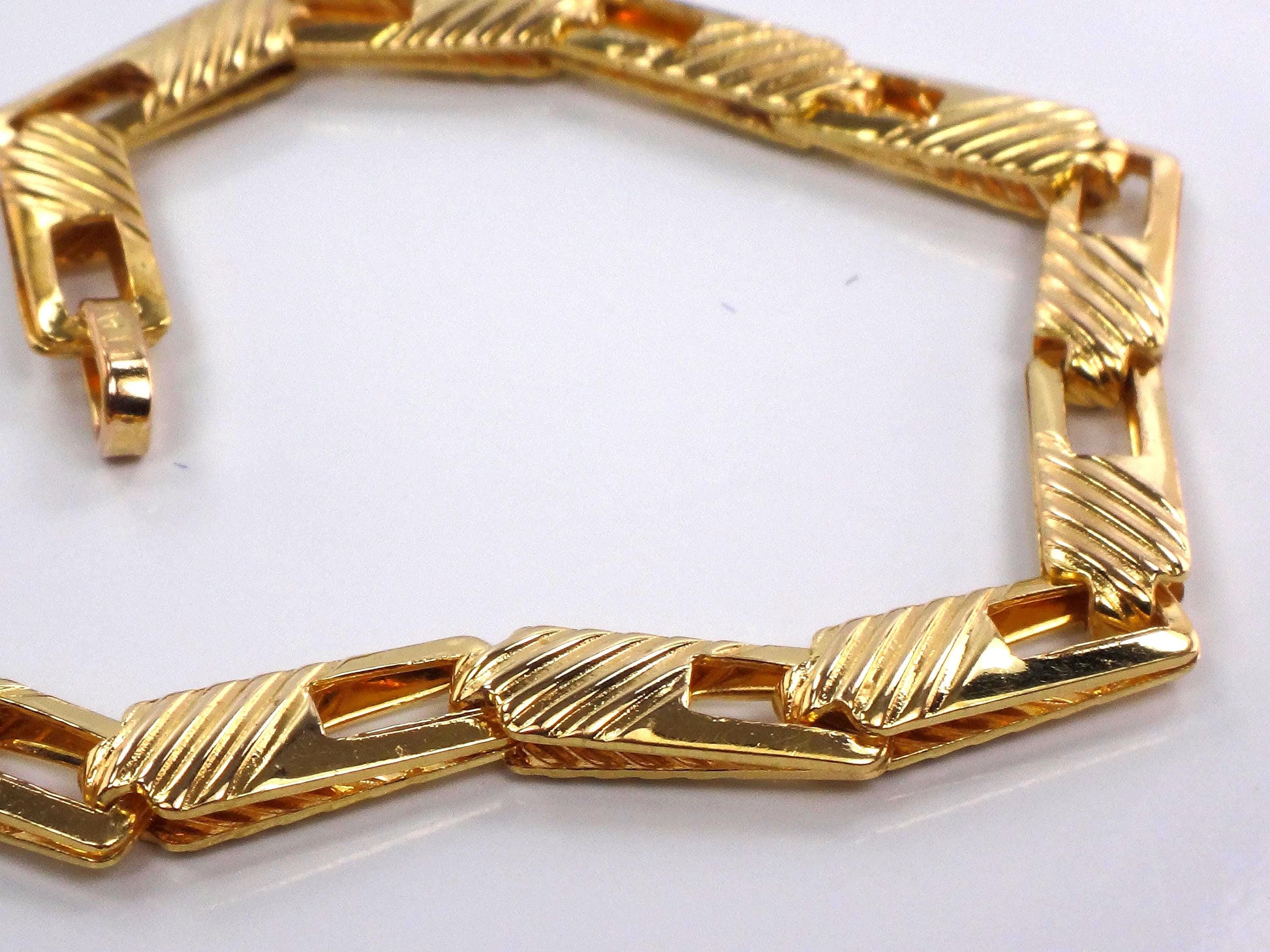 Vintage 14k Yellow Gold Ribbed Fancy Link Bracelet: 7", Italy