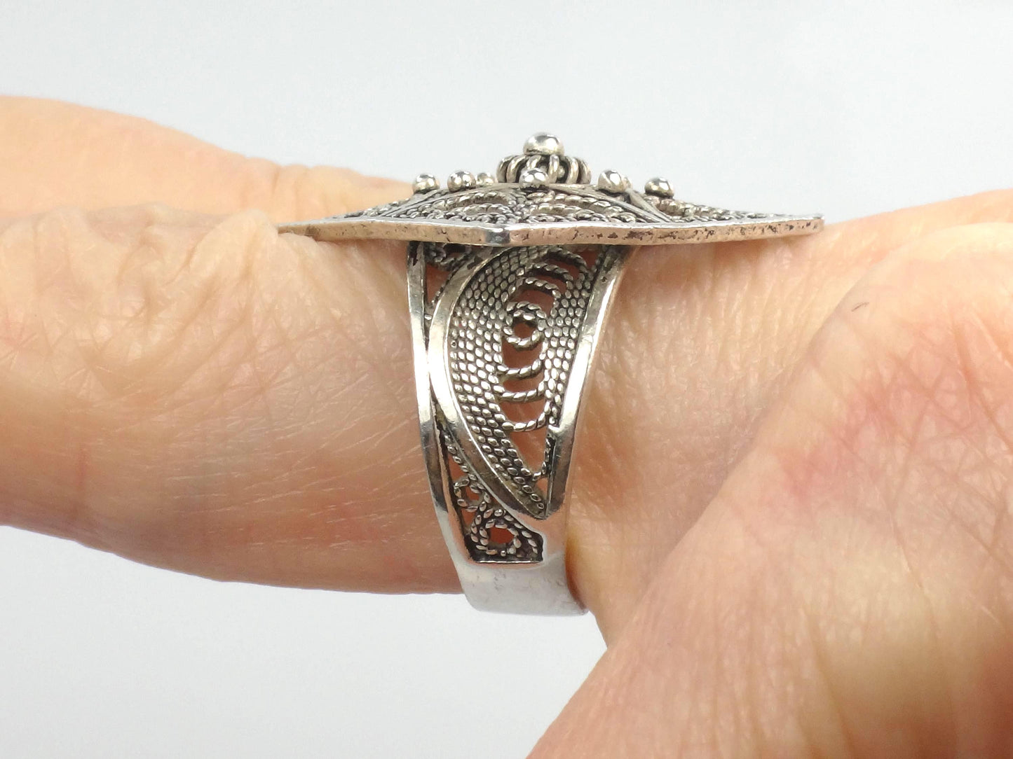 Vintage Filigree Sterling Silver Ring - Size 6.75