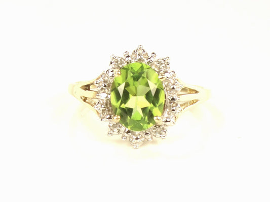 Vintage 10k Yellow Gold Peridot Ring, August Birthstone, Size 7.5