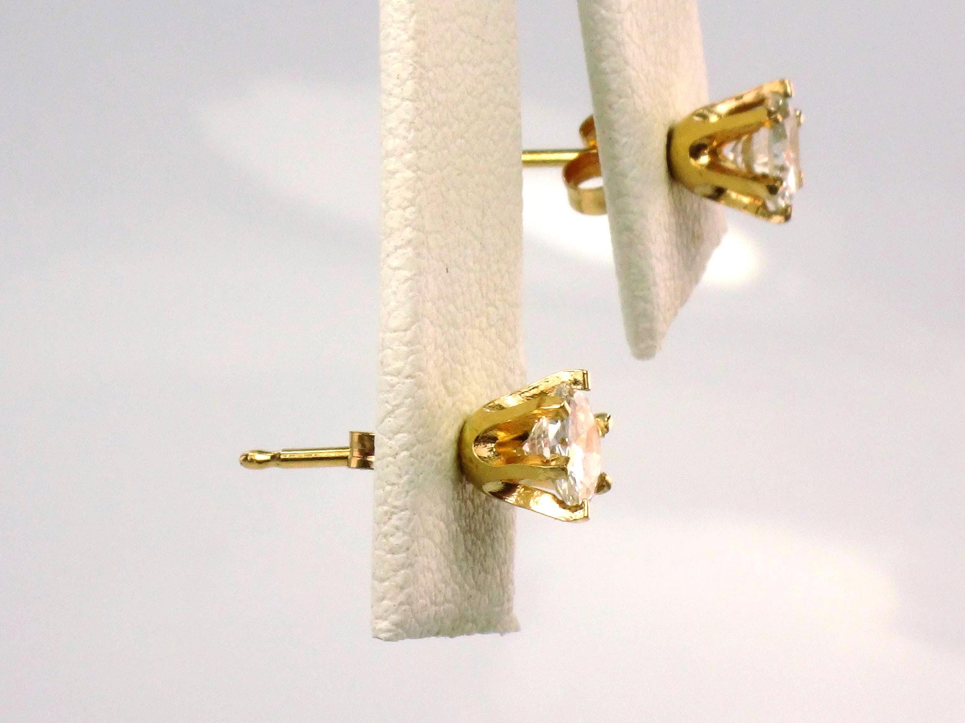 Vintage 14k Yellow Gold Natural Diamond Stud Earrings, .75 TDW