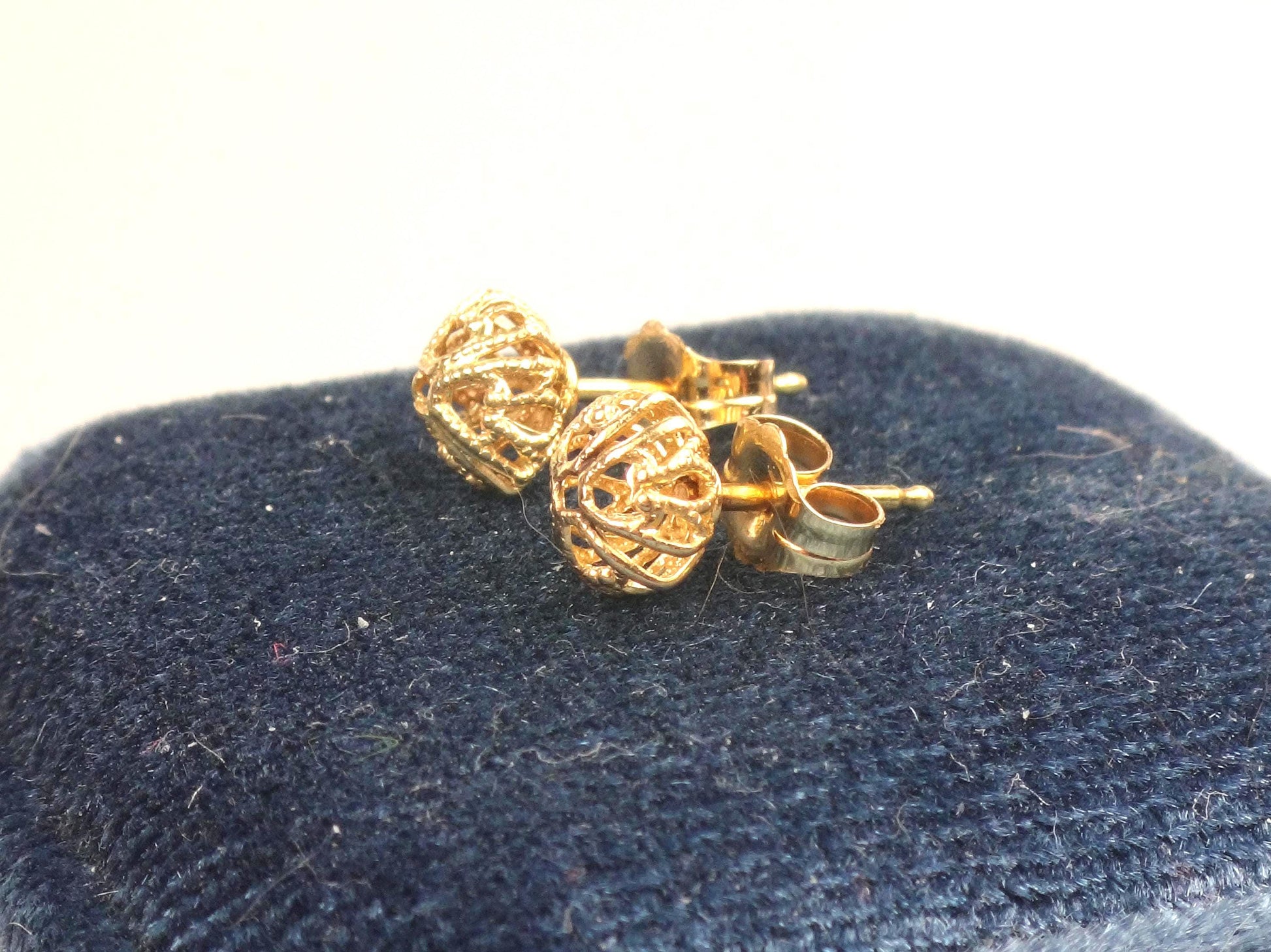 Vintage 14k Yellow Gold Ball Stud Earrings: Fancy Style, 7.6 MM