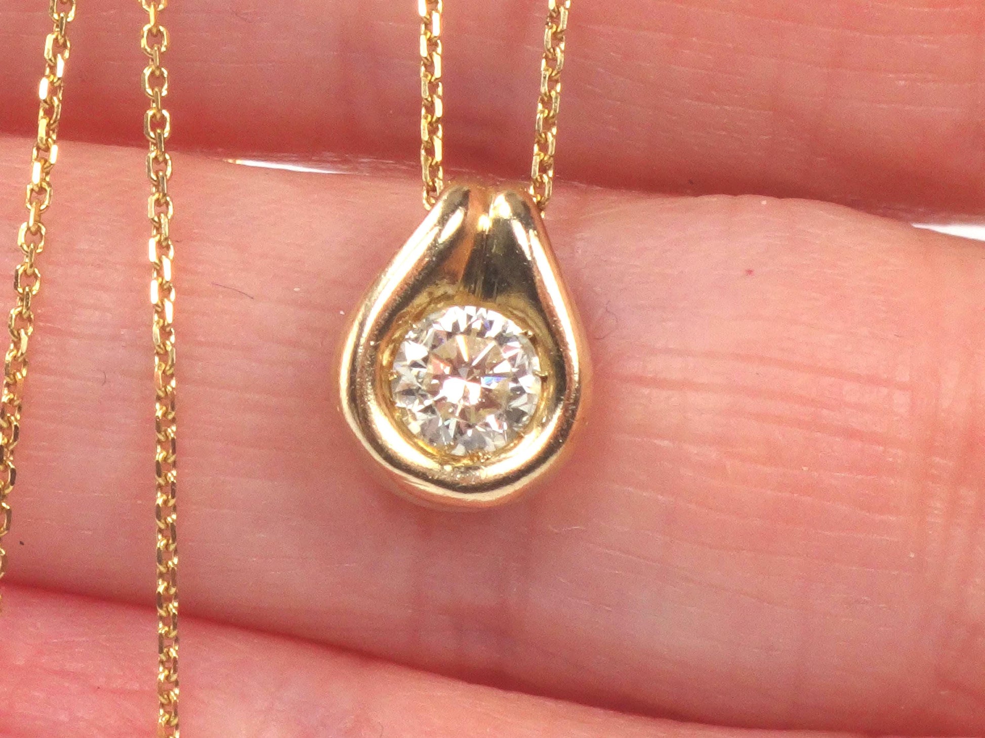 Vintage Yellow Gold Round Diamond Drop Pendant Necklace 18"