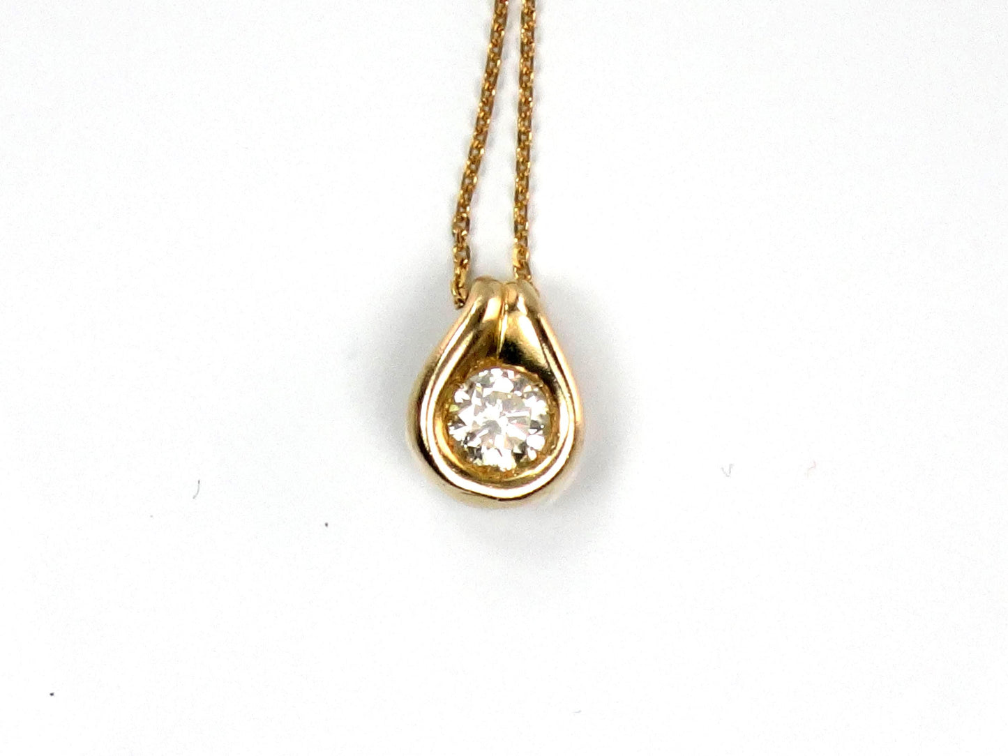 Vintage Yellow Gold Round Diamond Drop Pendant Necklace 18"