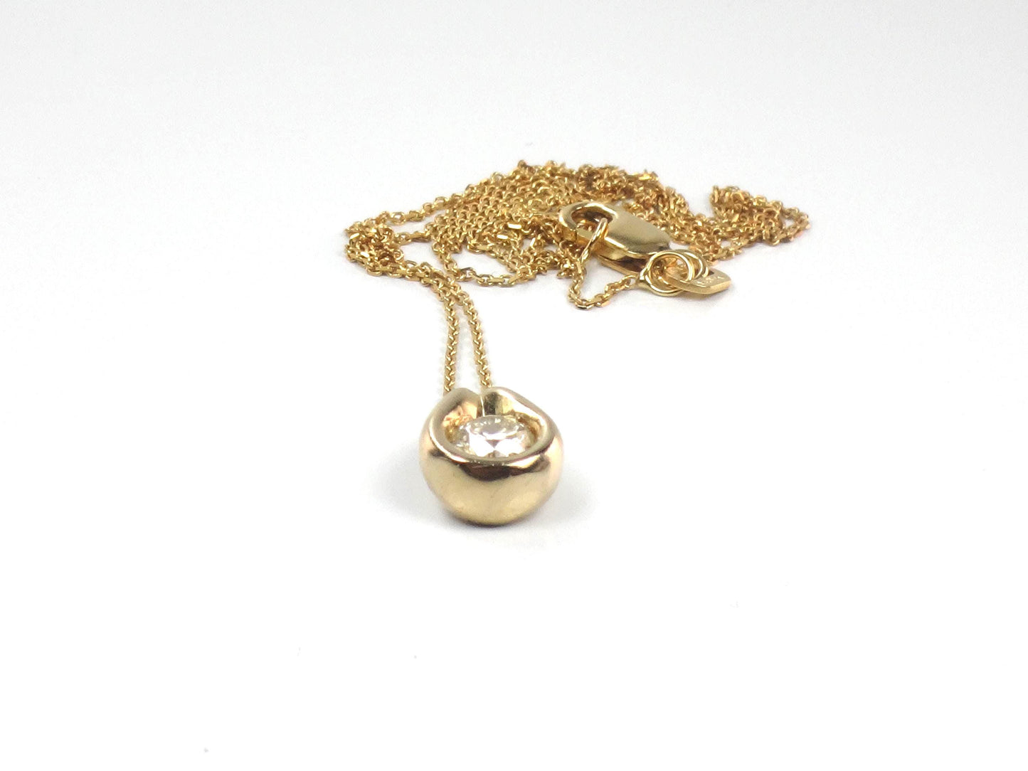 Vintage Yellow Gold Round Diamond Drop Pendant Necklace 18"