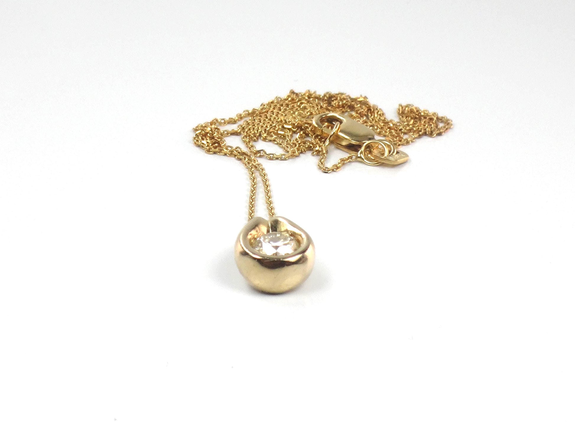 Vintage Yellow Gold Round Diamond Drop Pendant Necklace 18"