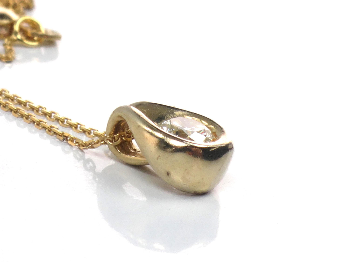 Vintage Yellow Gold Round Diamond Drop Pendant Necklace 18"