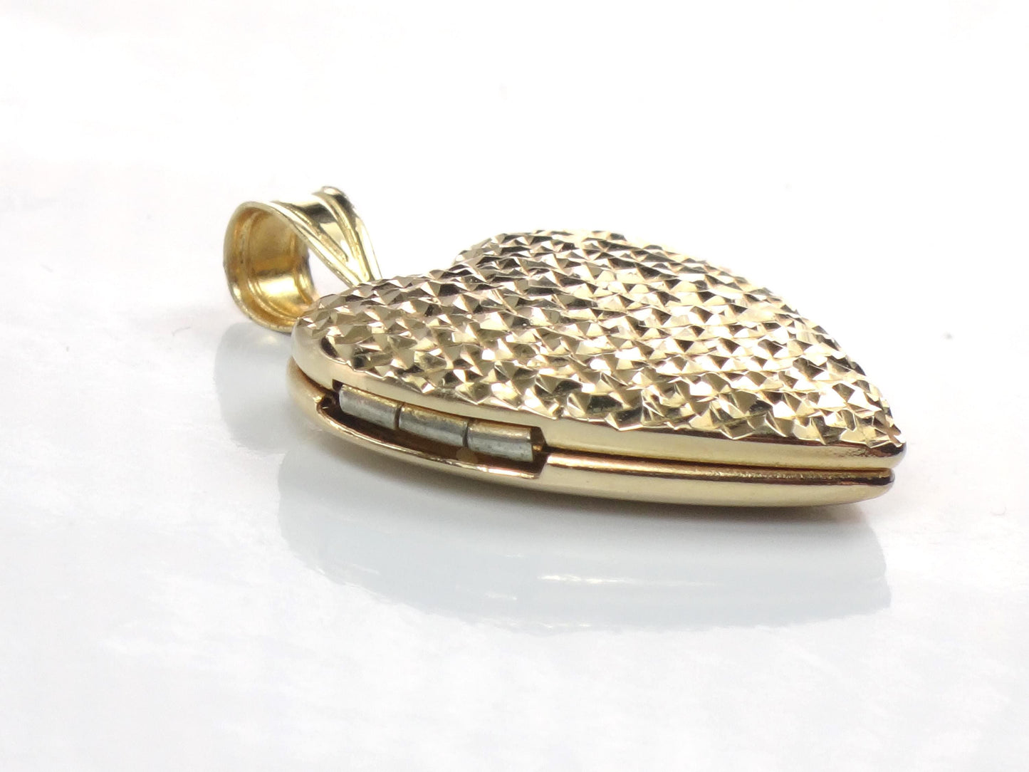 Vintage 14k Yellow Gold Puffed Heart Locket Pendant with Diamond Cut Design