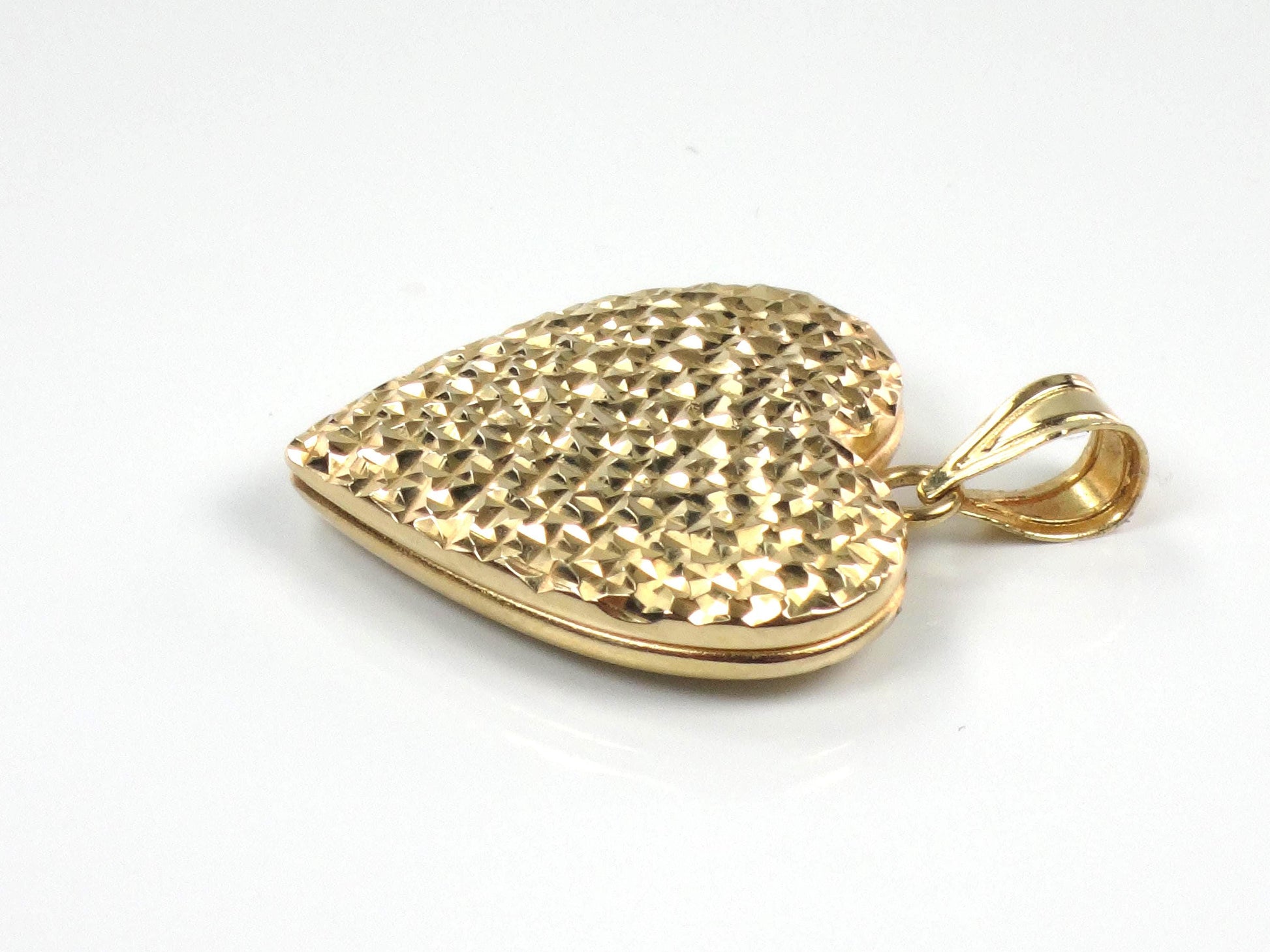 Vintage 14k Yellow Gold Puffed Heart Locket Pendant with Diamond Cut Design