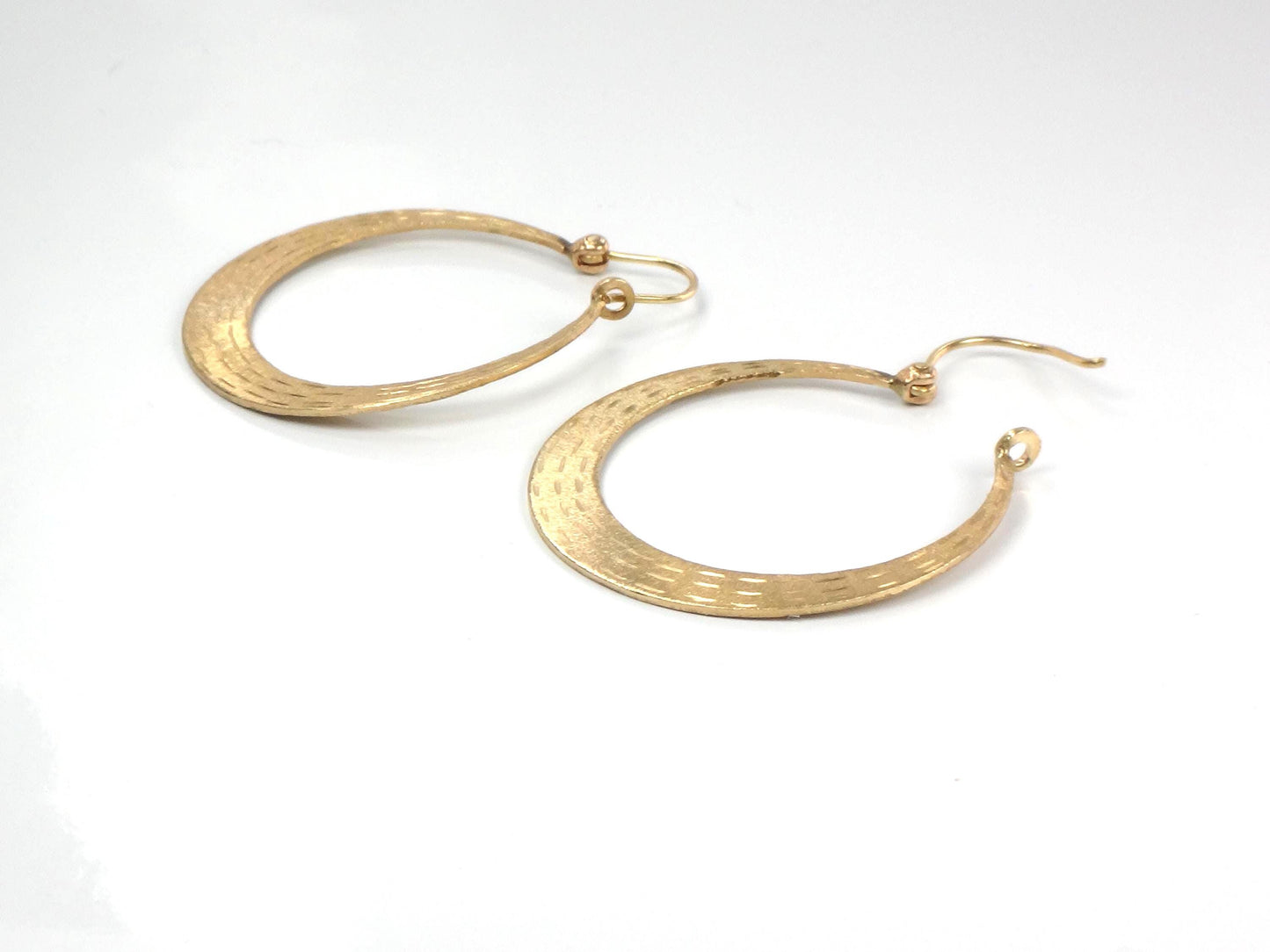 Vintage 14k Yellow Gold Round Hoop Earrings, 1 1/8" Diamond Cut Flat Solid Hoops