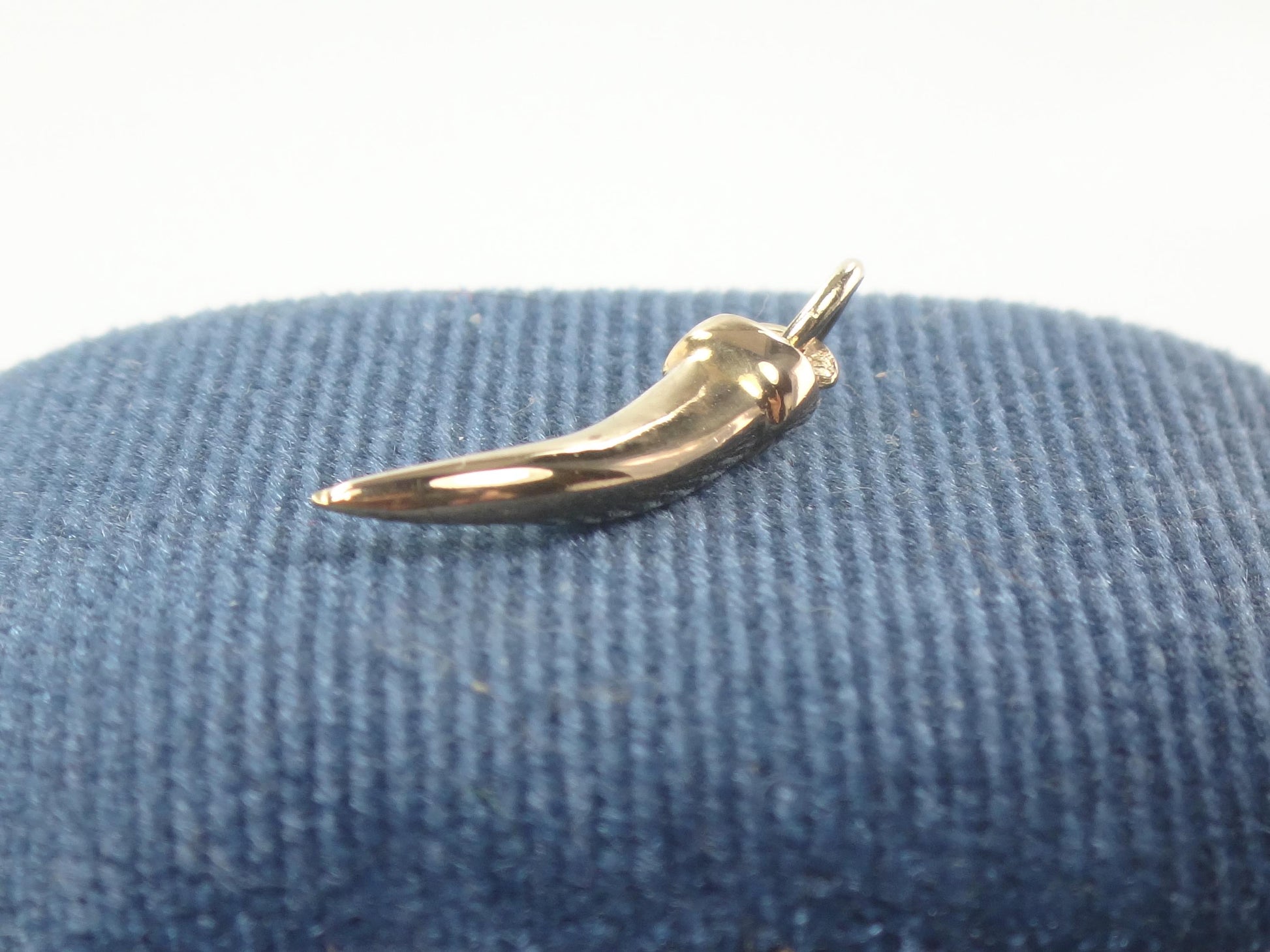 Vintage Yellow Gold Italian Horn Pendant, Good Luck Charm, Cornicello Amulet Talisman, Portugal 19.2k Jewelry