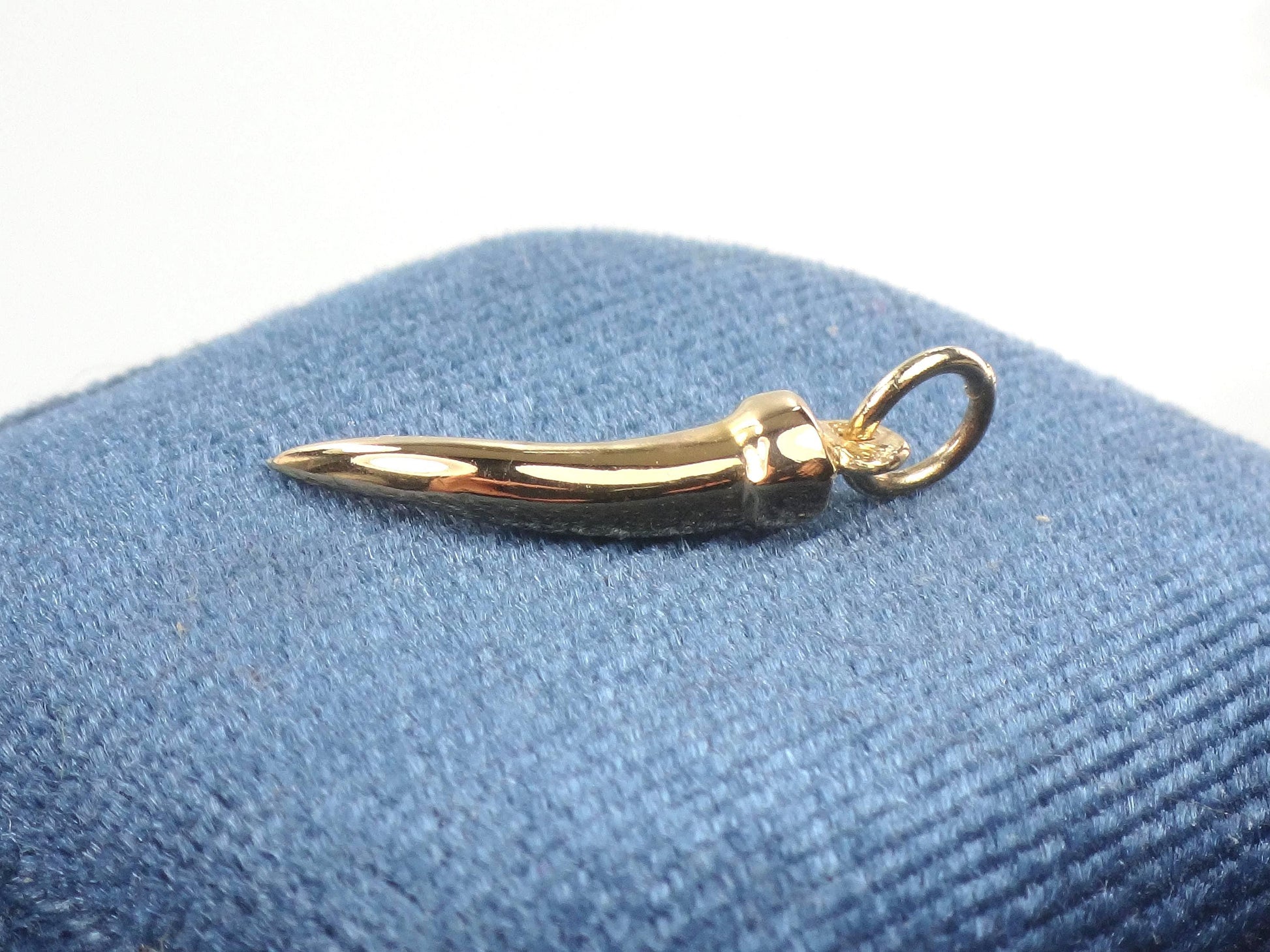 Vintage Yellow Gold Italian Horn Pendant, Good Luck Charm, Cornicello Amulet Talisman, Portugal 19.2k Jewelry