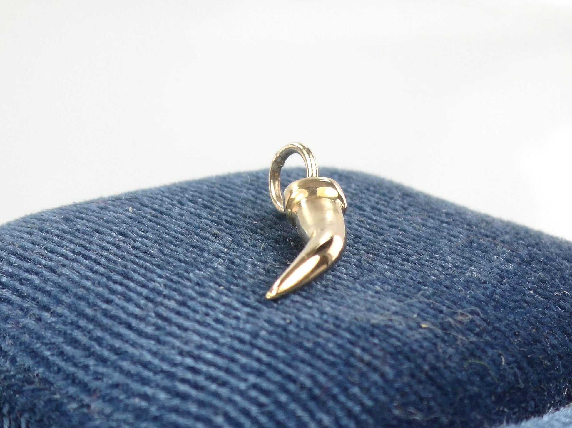 Vintage Yellow Gold Italian Horn Pendant, Good Luck Charm, Cornicello Amulet Talisman, Portugal 19.2k Jewelry