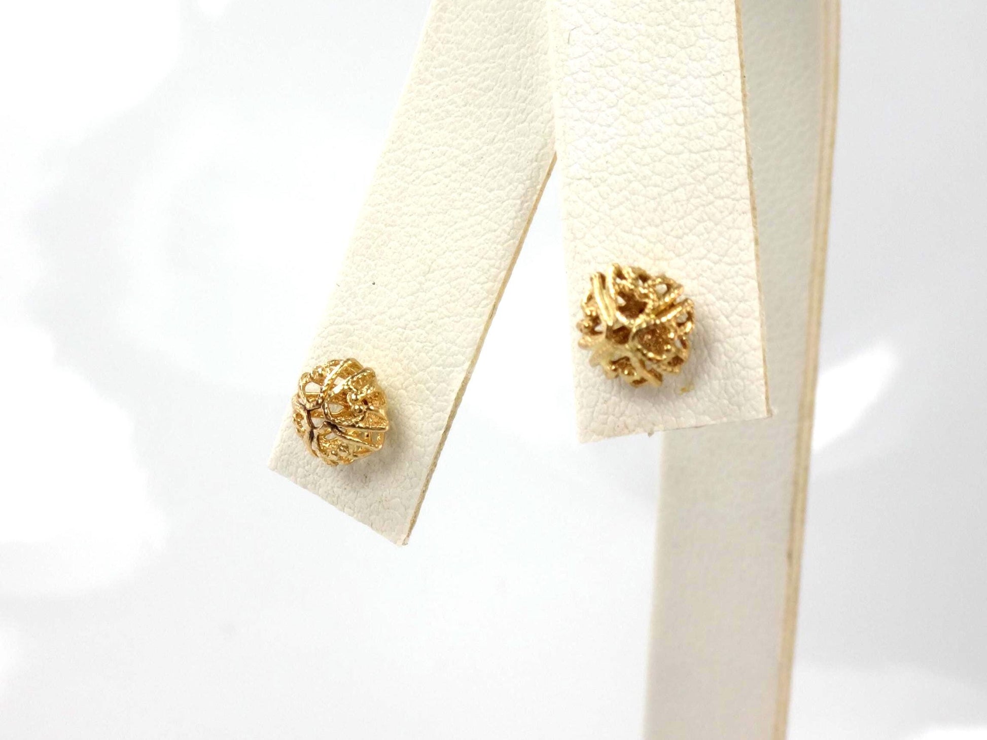 Vintage 14k Yellow Gold Ball Stud Earrings: Fancy Style, 7.6 MM