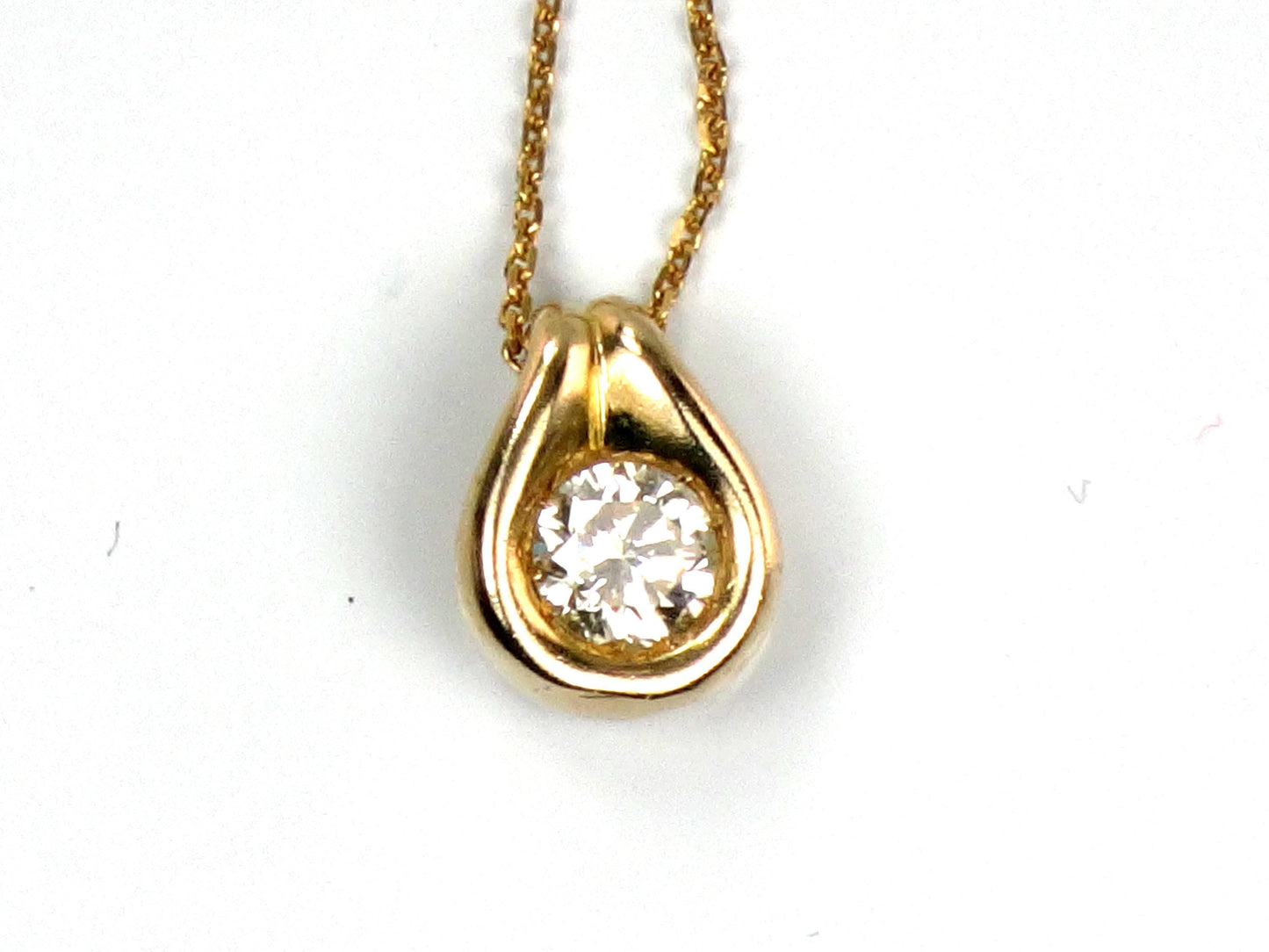 Vintage Yellow Gold Round Diamond Drop Pendant Necklace 18"