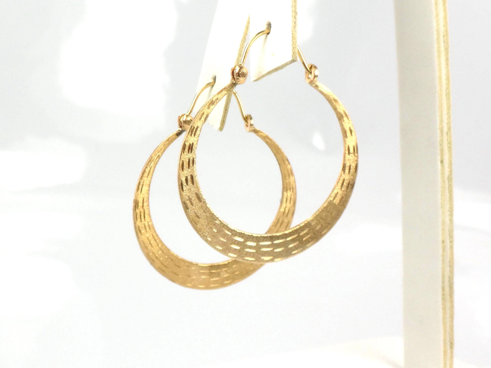 Vintage 14k Yellow Gold Round Hoop Earrings, 1 1/8" Diamond Cut Flat Solid Hoops