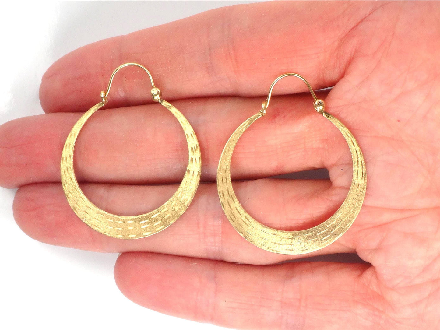 Vintage 14k Yellow Gold Round Hoop Earrings, 1 1/8" Diamond Cut Flat Solid Hoops