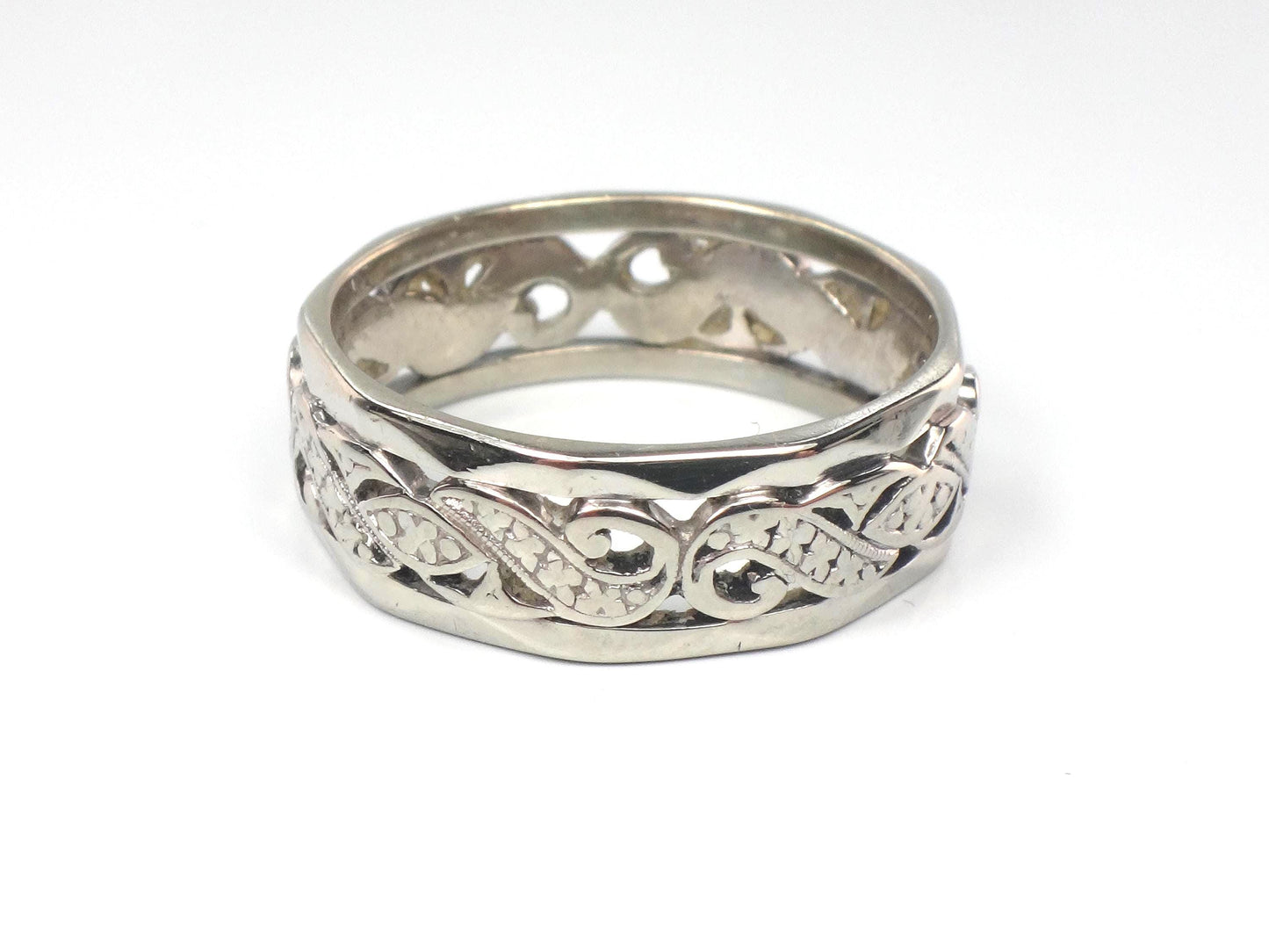 Vintage 14k White Gold Orange Blossom Wedding Band: 1940s, Floral Cutout Stacking Ring, Size 8.5