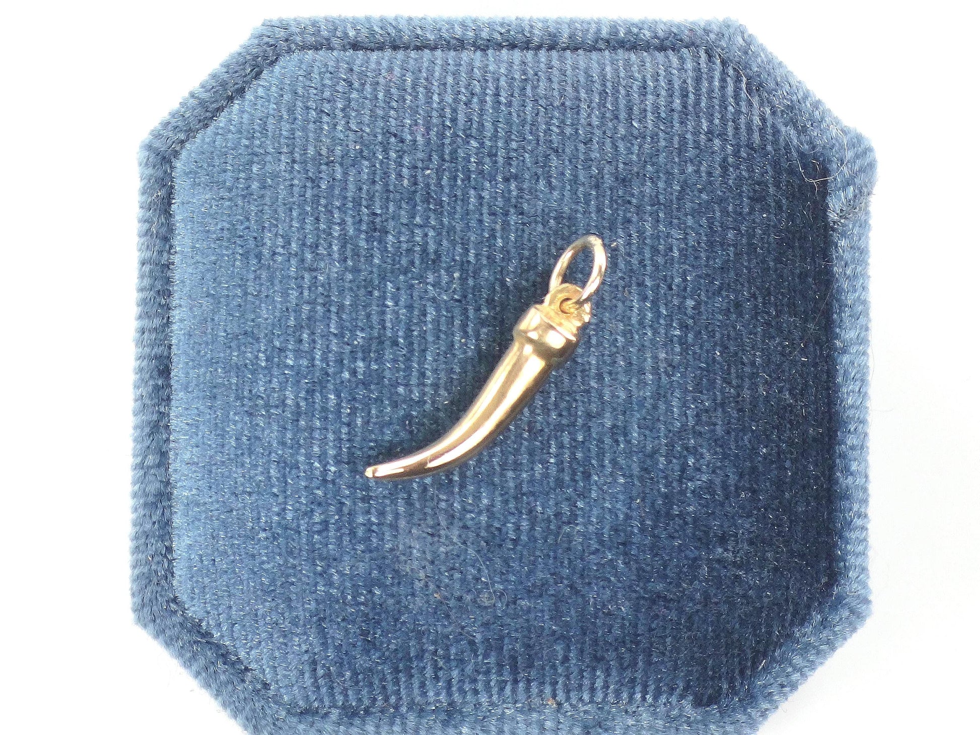 Vintage Yellow Gold Italian Horn Pendant, Good Luck Charm, Cornicello Amulet Talisman, Portugal 19.2k Jewelry