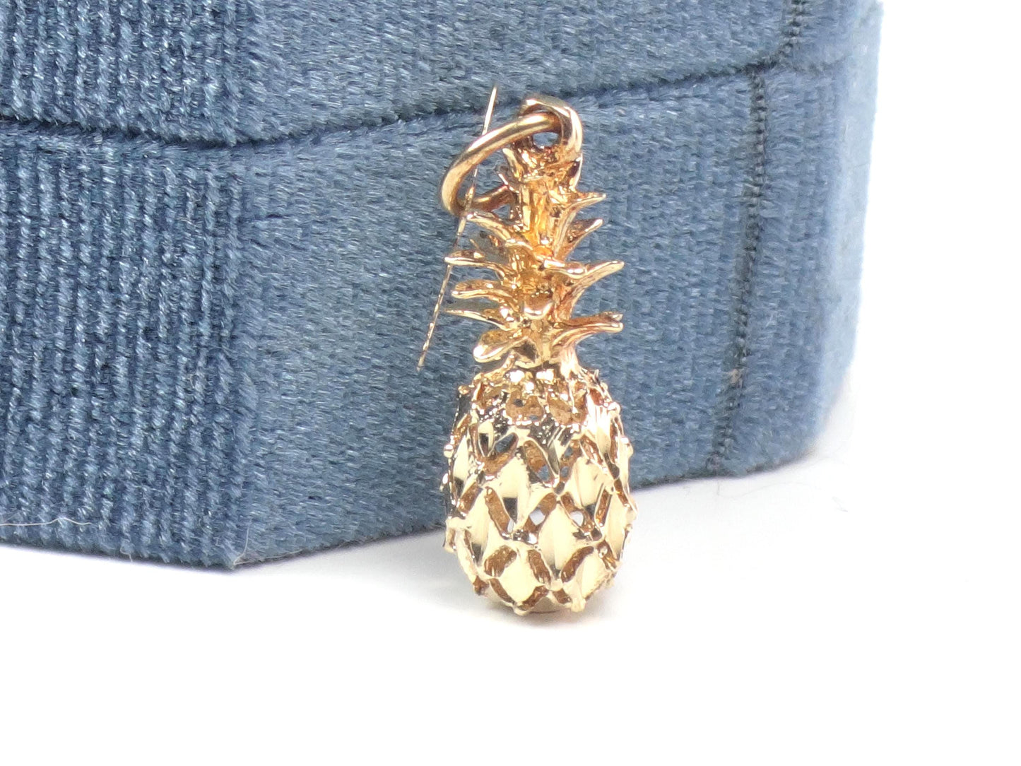 Vintage 14k Yellow Gold Pineapple Pendant: Crea Hawaii Souvenir Charm