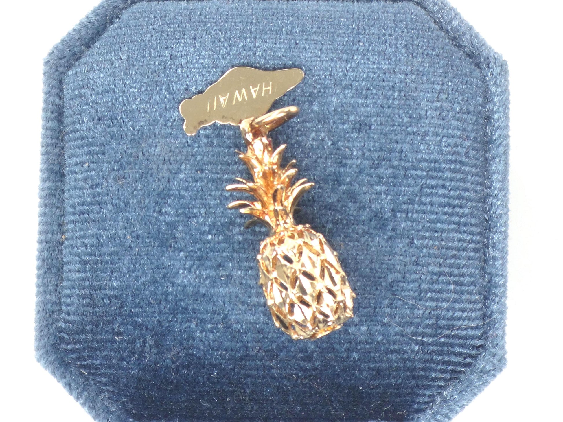 Vintage 14k Yellow Gold Pineapple Pendant: Crea Hawaii Souvenir Charm