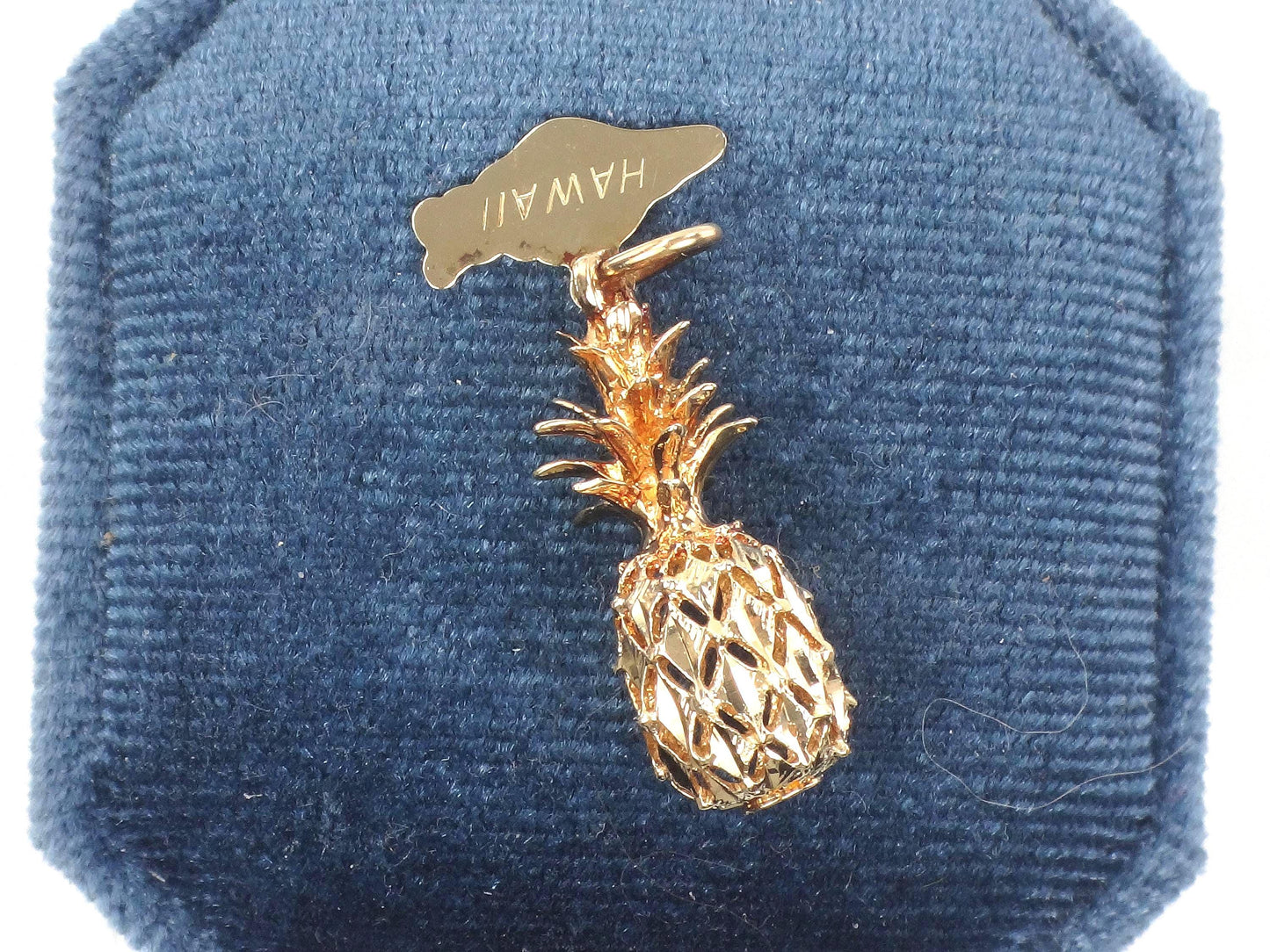 Vintage 14k Yellow Gold Pineapple Pendant: Crea Hawaii Souvenir Charm