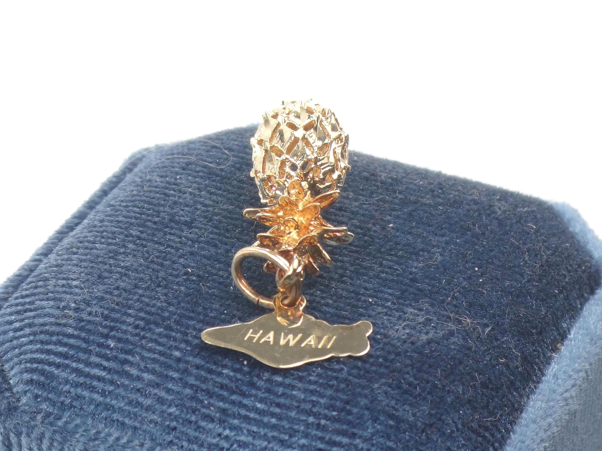 Vintage 14k Yellow Gold Pineapple Pendant: Crea Hawaii Souvenir Charm