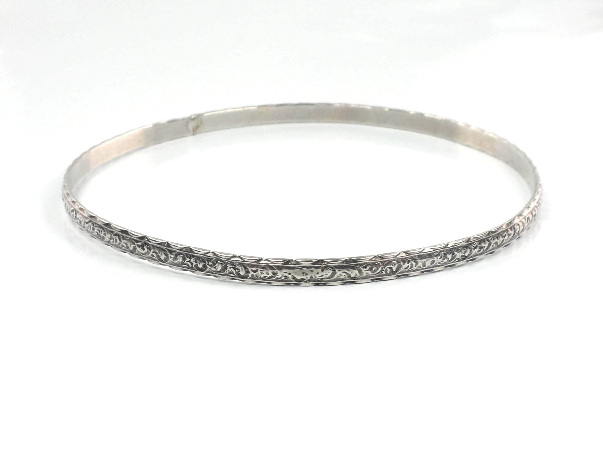 Vintage Thin Sterling Silver Bangle Bracelet: Slip On Style, 7 7/8"