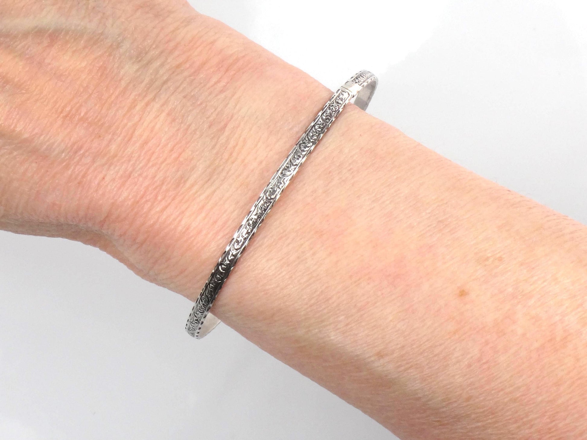 Vintage Thin Sterling Silver Bangle Bracelet: Slip On Style, 7 7/8"