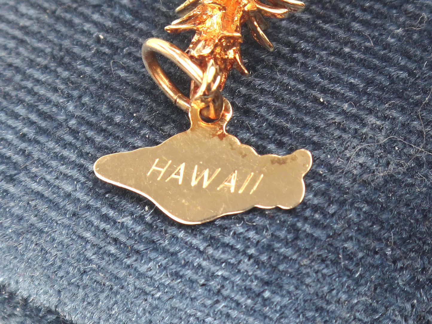Vintage 14k Yellow Gold Pineapple Pendant: Crea Hawaii Souvenir Charm