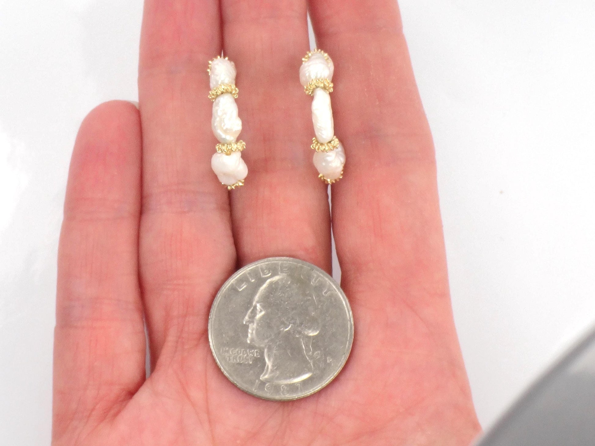 Vintage 14k Yellow Gold Freshwater Pearl Hoop Earrings