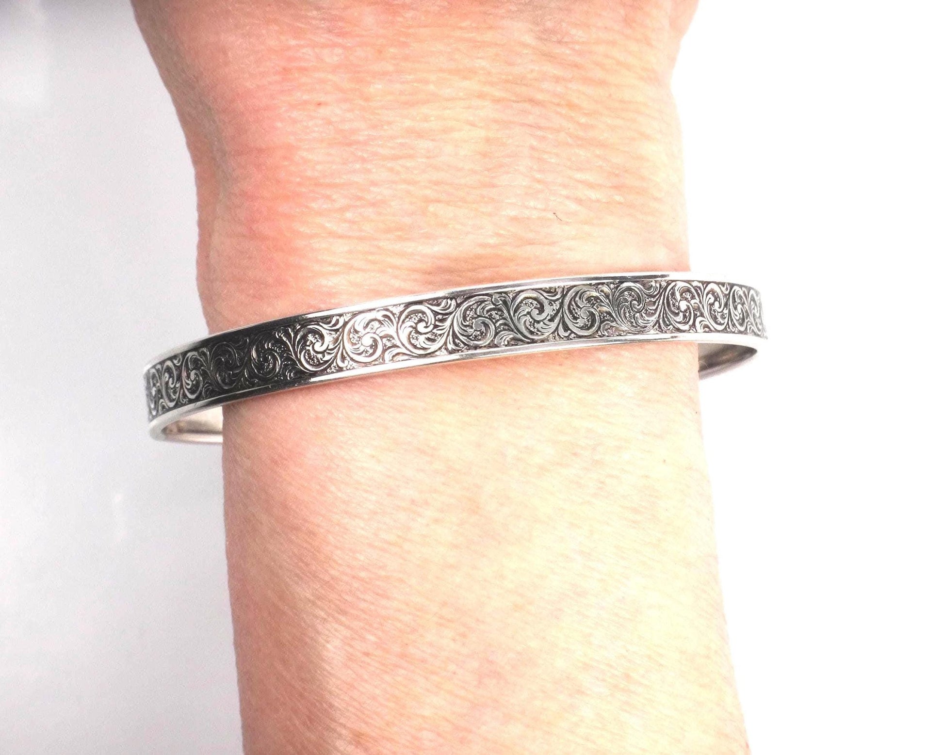 Vintage Sterling Silver Slip On Bangle Bracelet with Engraved Swirl Design