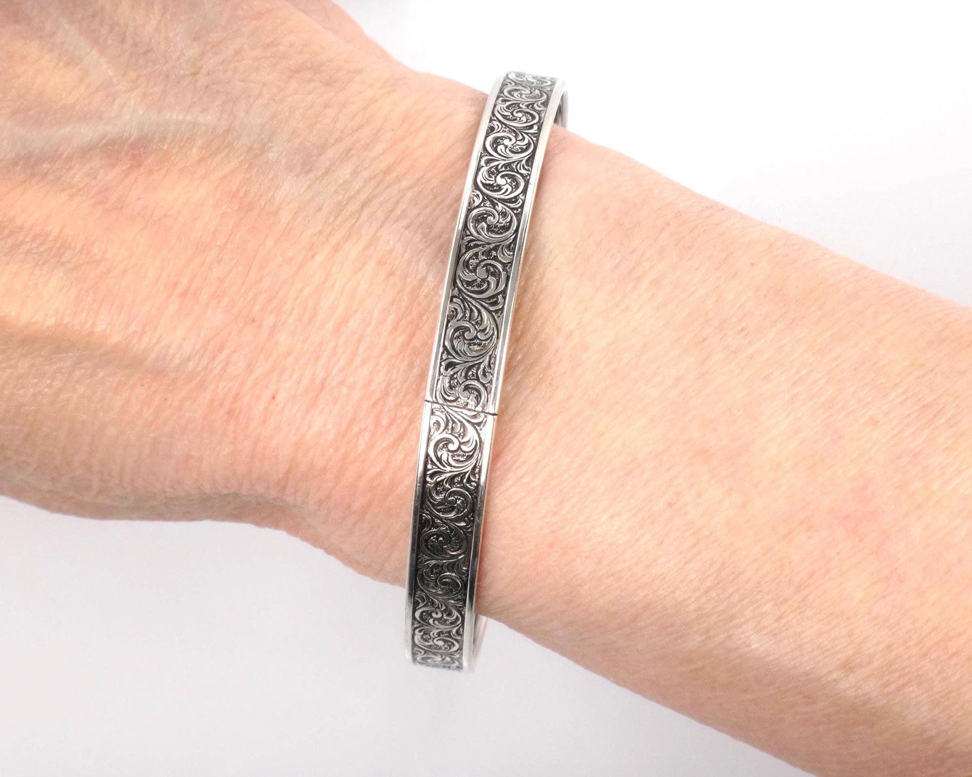 Vintage Sterling Silver Slip On Bangle Bracelet with Engraved Swirl Design