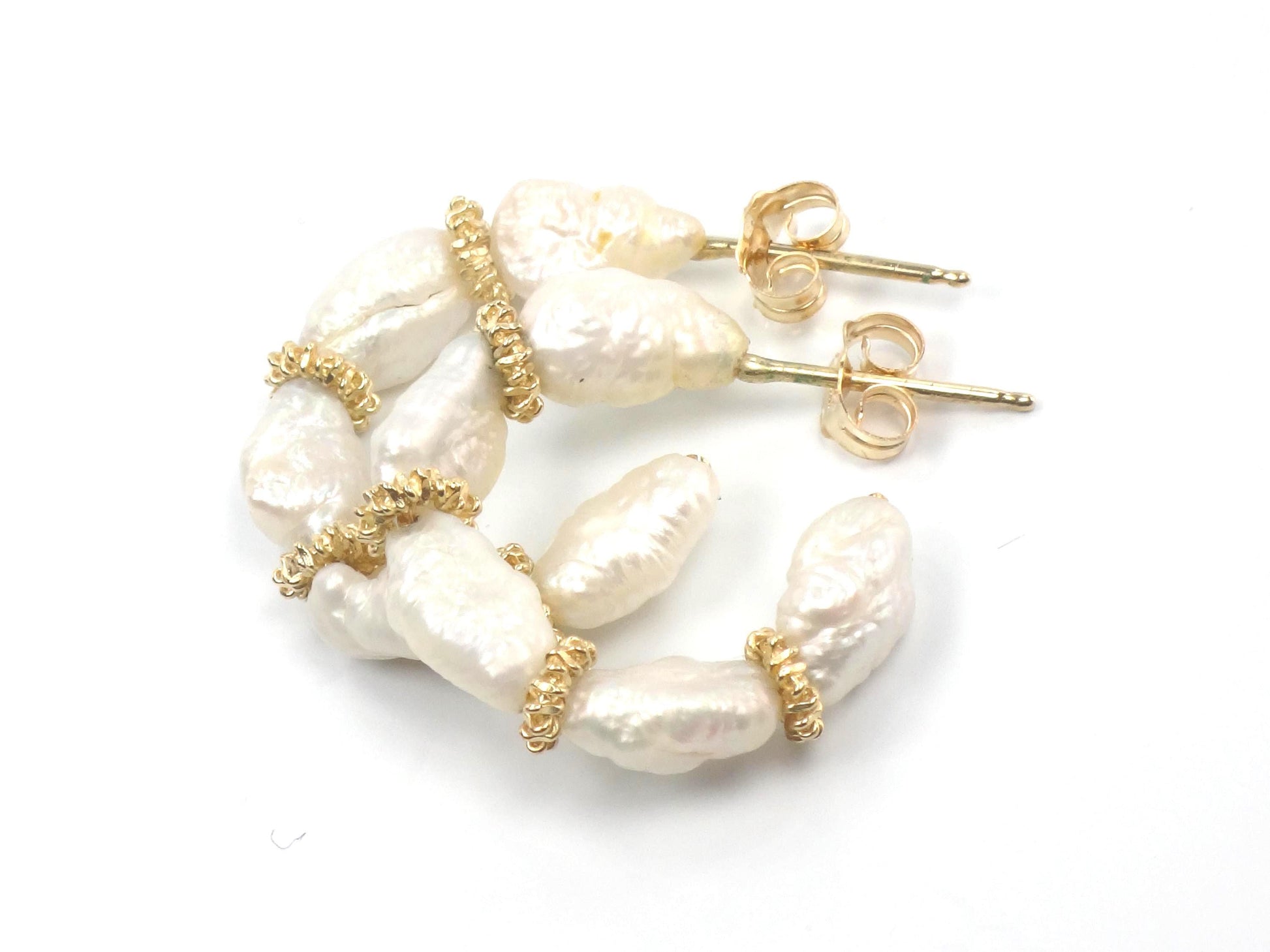 Vintage 14k Yellow Gold Freshwater Pearl Hoop Earrings