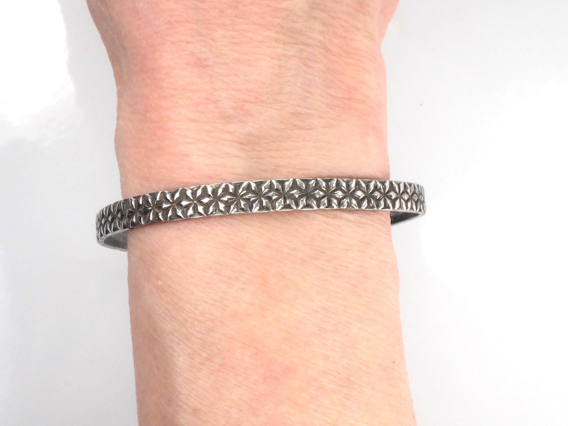 Vintage Sterling Silver Floral Bangle Bracelet: Slip On Style