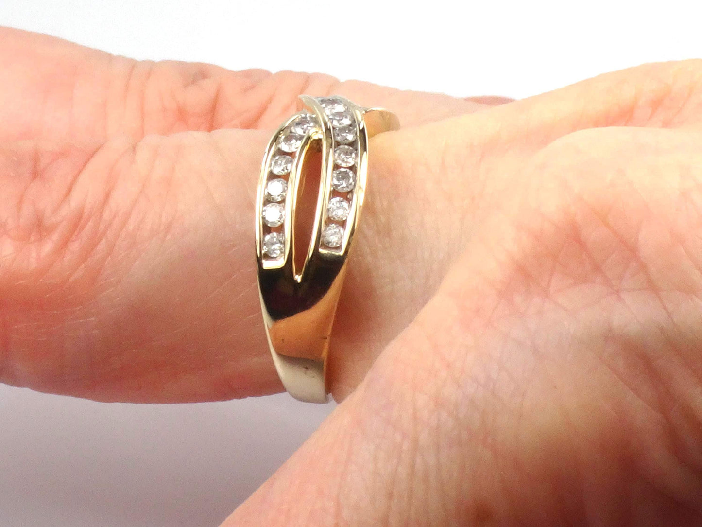 Vintage 14k Yellow Gold Diamond X Wedding Ring or Band, Size 7