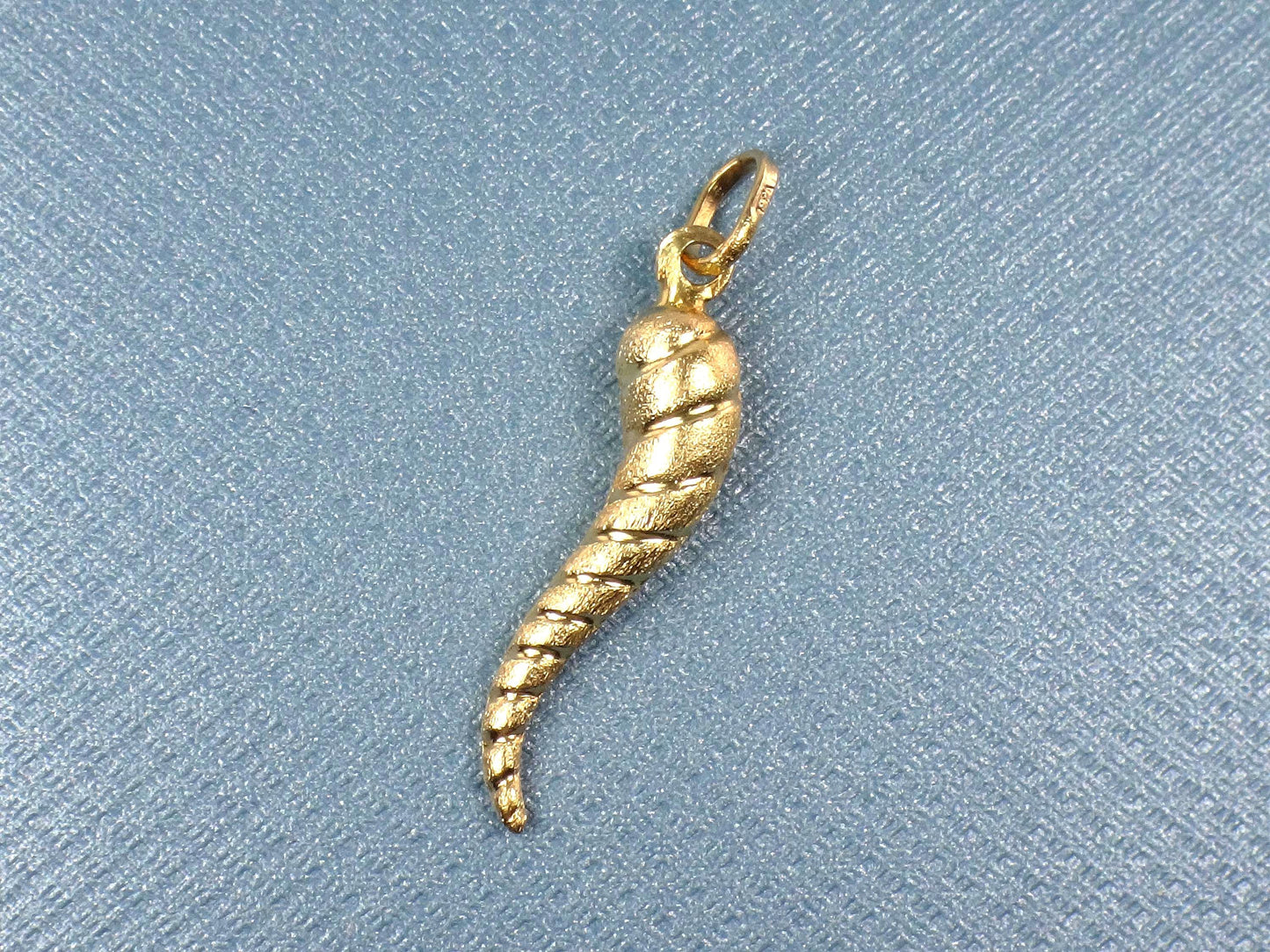 Vintage 14k Gold Ribbed Italian Horn Charm Pendant for Good Luck