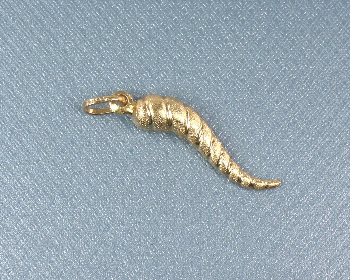 Vintage 14k Gold Ribbed Italian Horn Charm Pendant for Good Luck