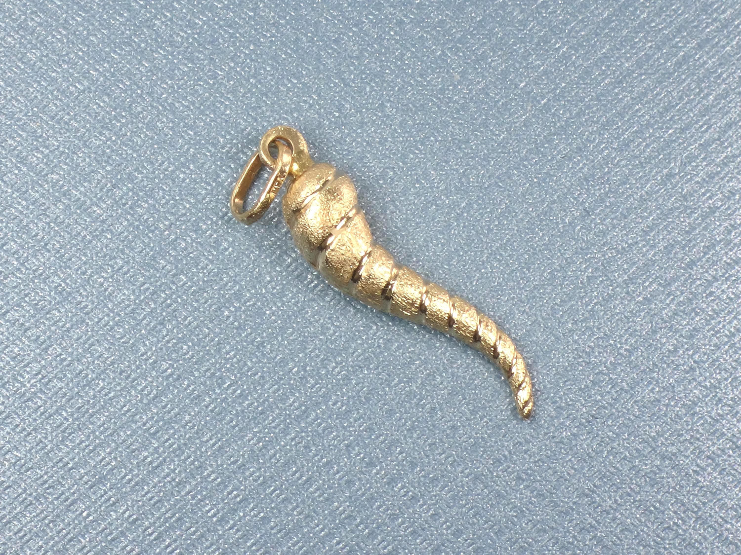 Vintage 14k Gold Ribbed Italian Horn Charm Pendant for Good Luck