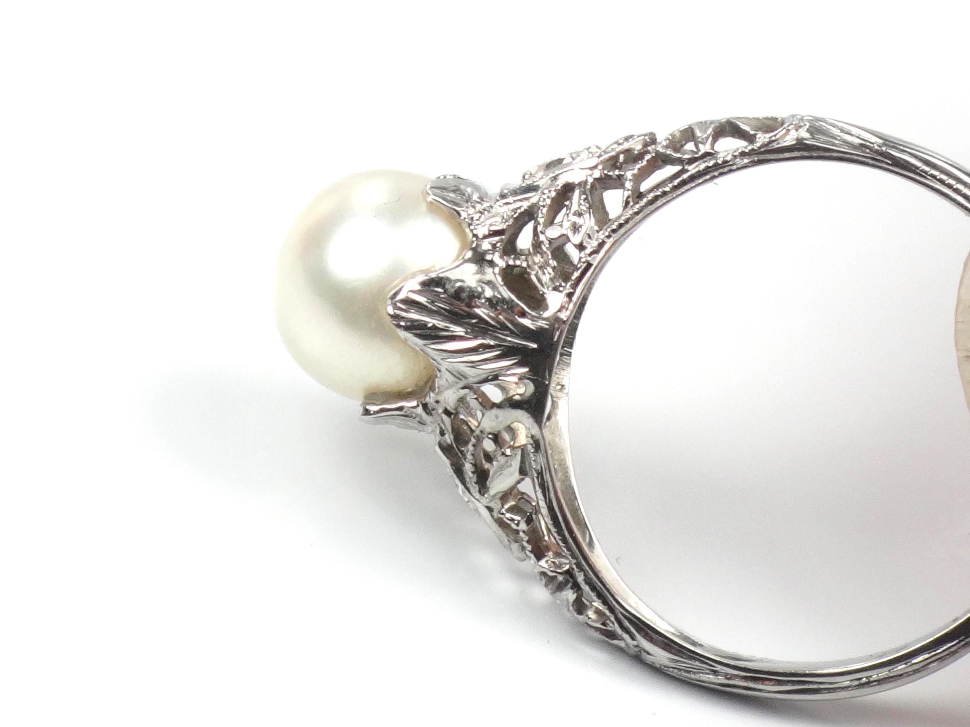 Vintage 18k White Gold Filigree Pearl Diamond Ring, Art Deco 1930s