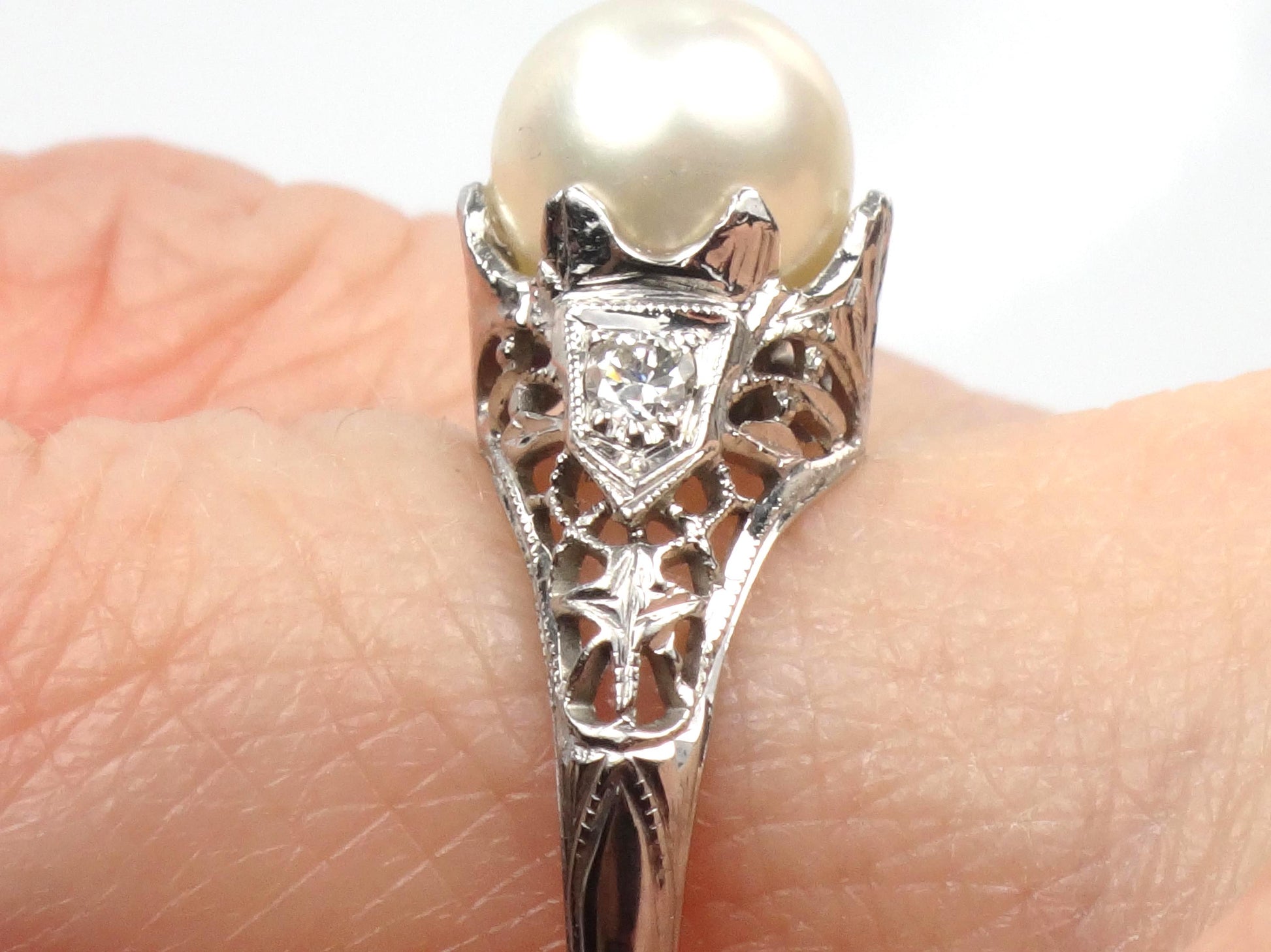 Vintage 18k White Gold Filigree Pearl Diamond Ring, Art Deco 1930s