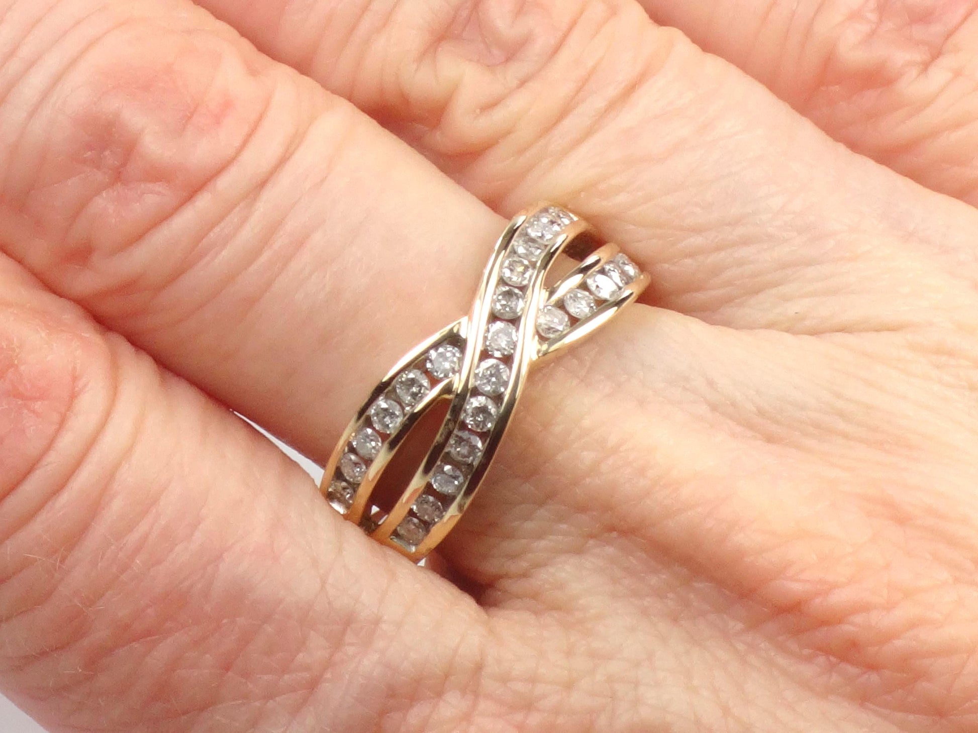 Vintage 14k Yellow Gold Diamond X Wedding Ring or Band, Size 7