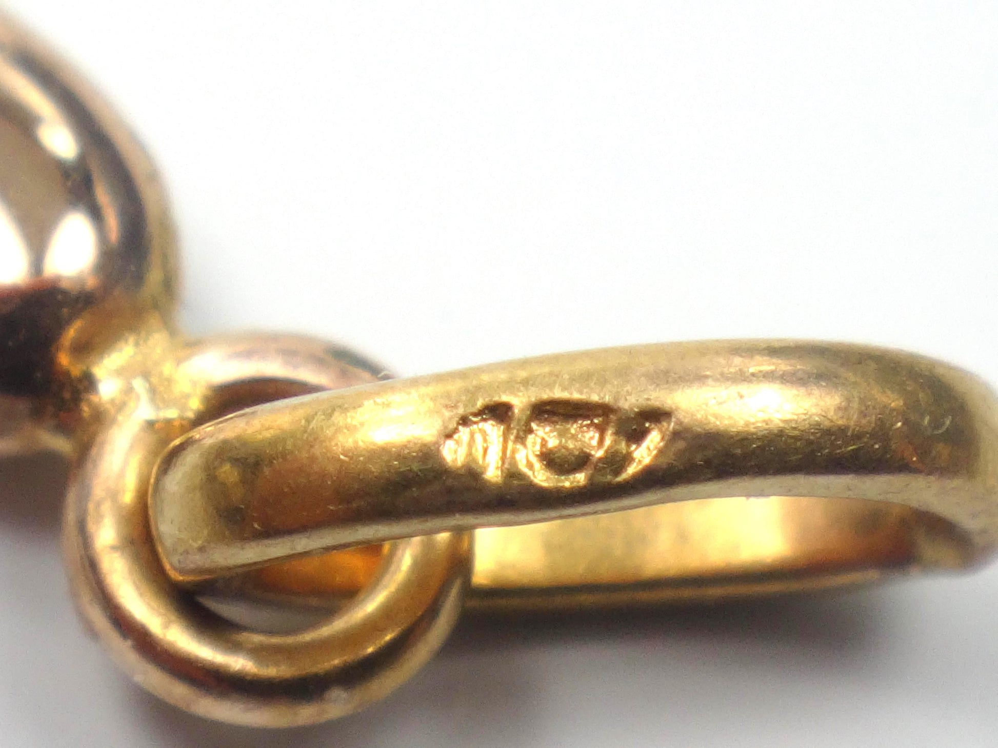 Vintage Small 18k Yellow Gold Italian Horn, Good Luck Charm Cornicello Pendant