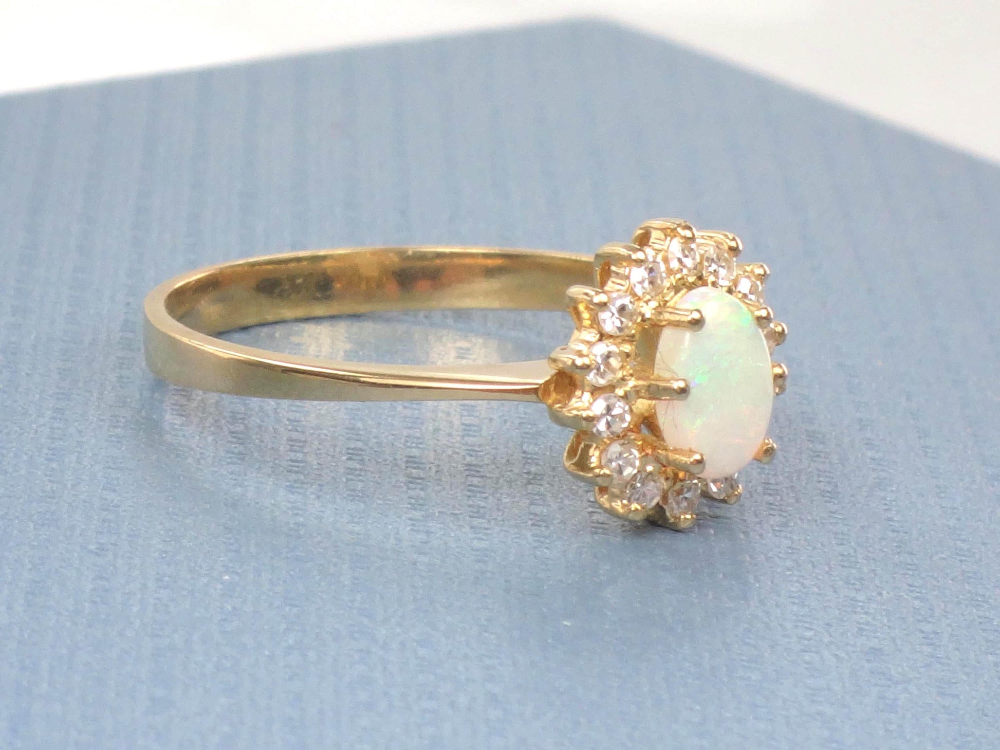 Vintage 19k Yellow Gold Opal Ring with Diamond Halo: Portuguese Hallmarks, Size 7.75
