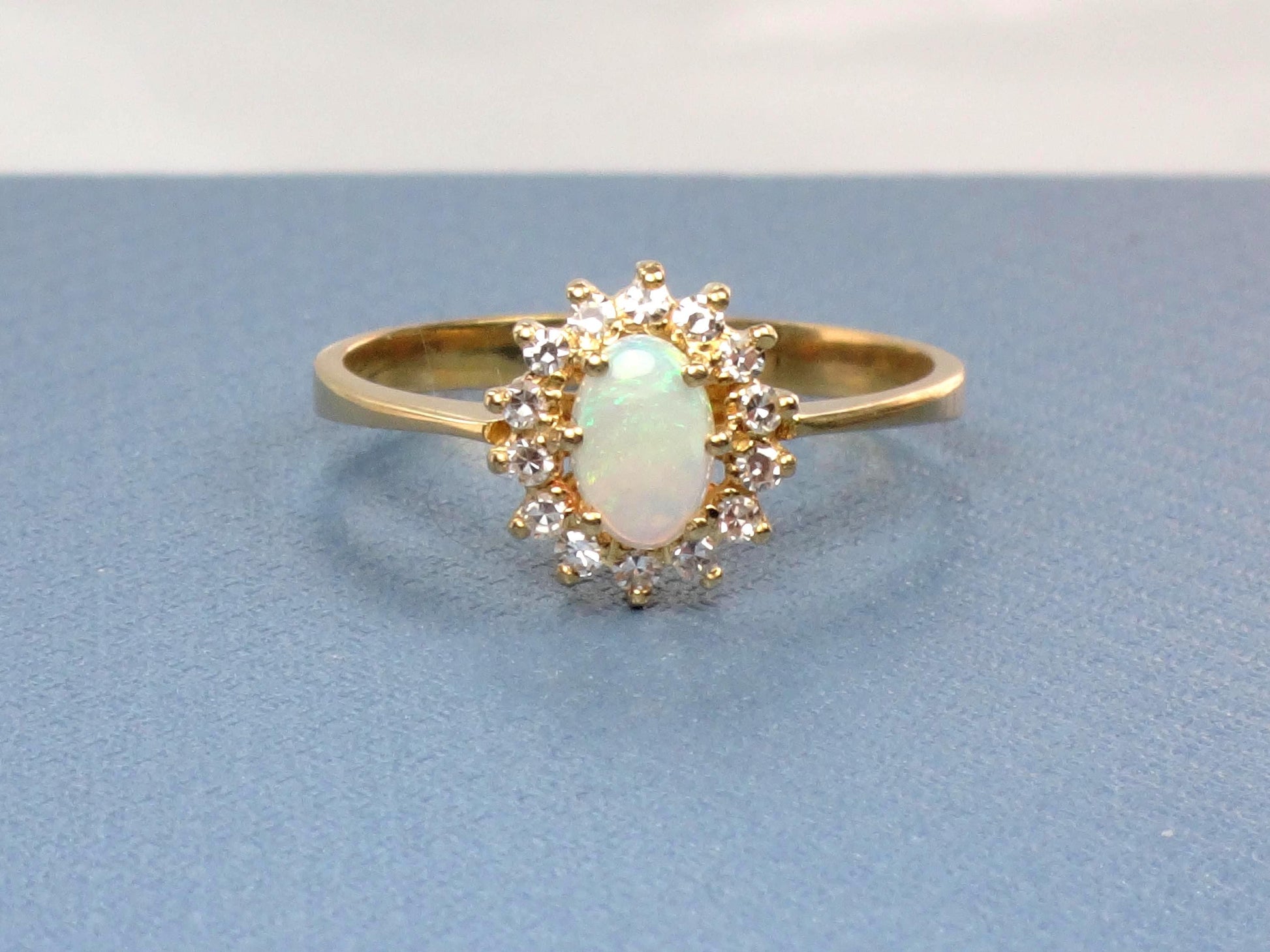 Vintage 19k Yellow Gold Opal Ring with Diamond Halo: Portuguese Hallmarks, Size 7.75
