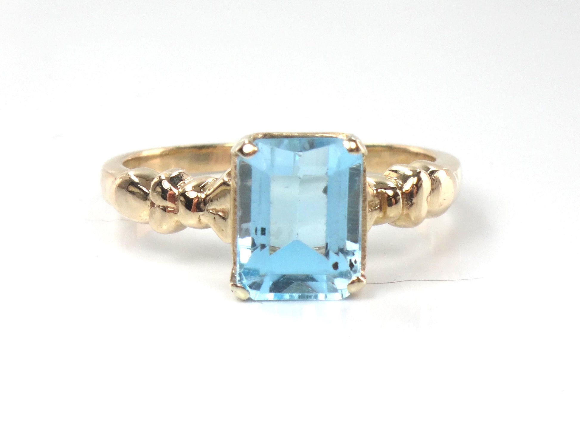 Vintage 14k Yellow Gold Rectangle Cut Sapphire Ring, Size 5.5