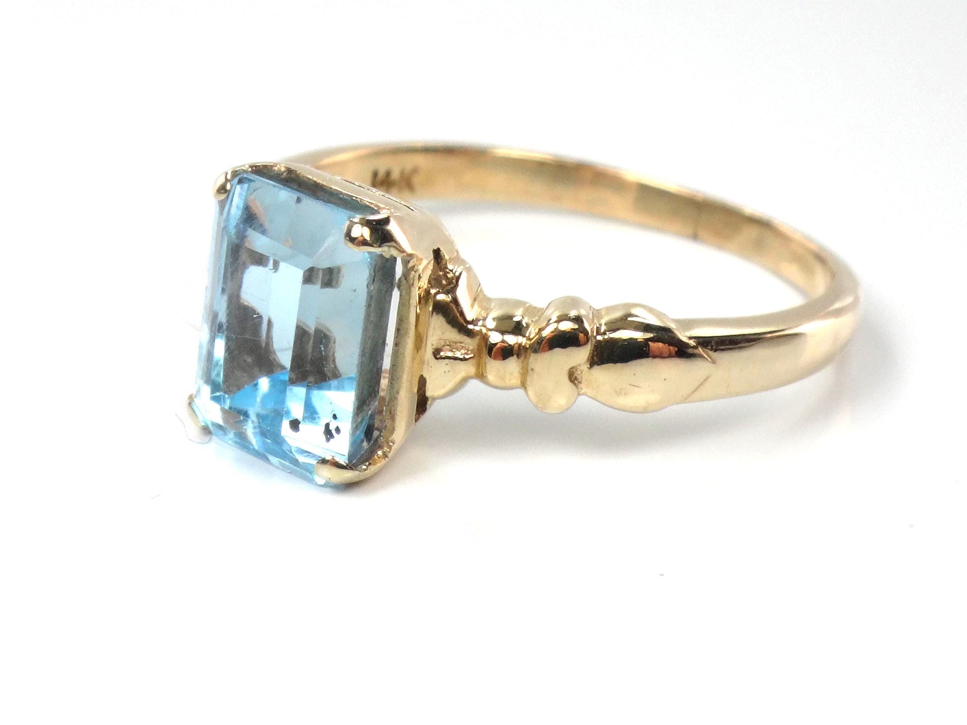 Vintage 14k Yellow Gold Rectangle Cut Sapphire Ring, Size 5.5